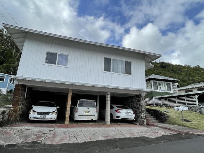 2432 Waolani Avenue