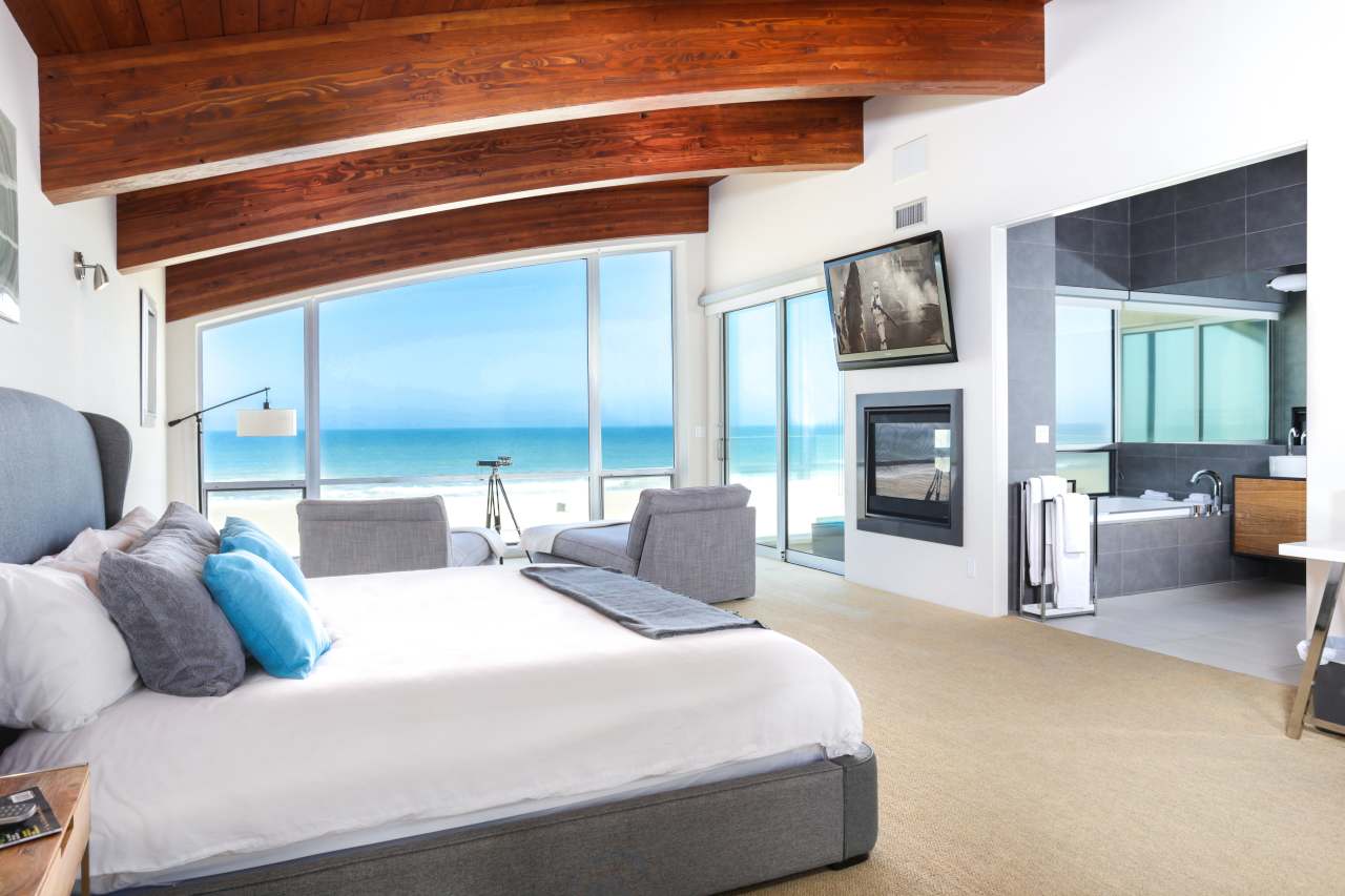 1013 Mandalay Beach Rd