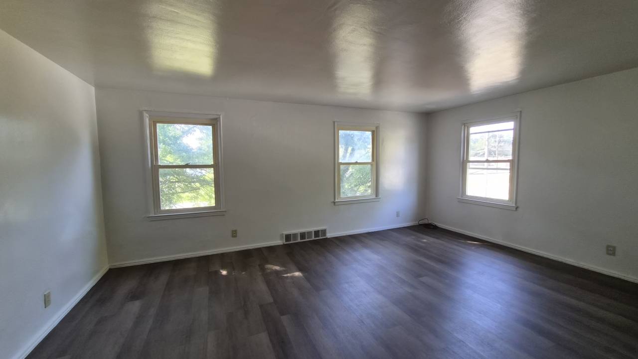 4911 Southern Boulevard - 2