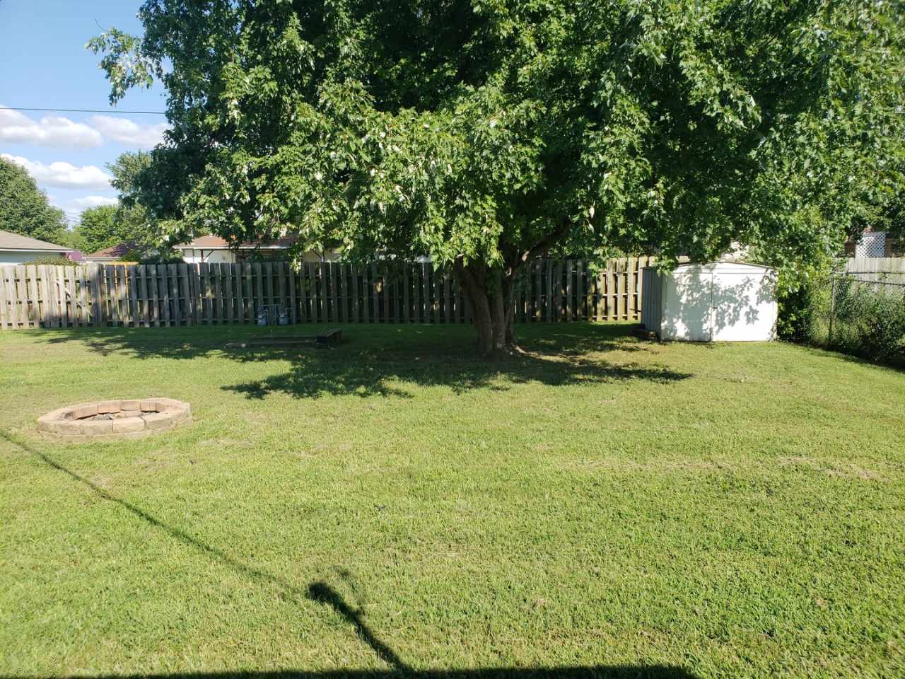 Nice 3 bedroom 2 bath in Farmington