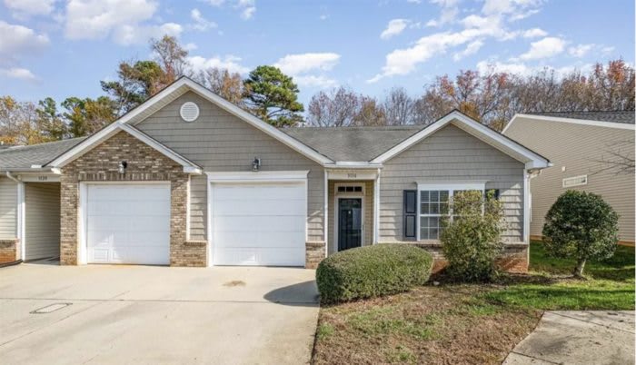 3116 Village Glen Lane