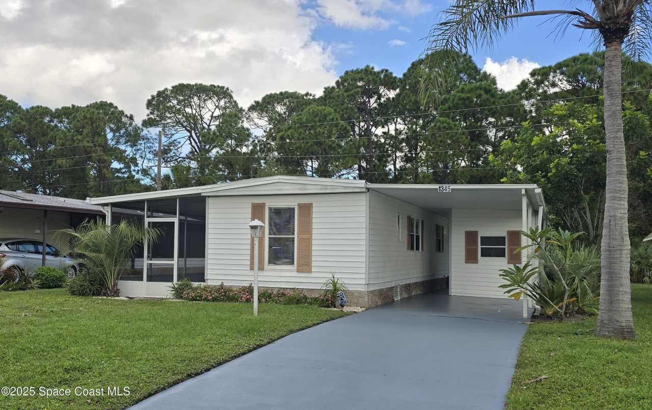 1345 Barefoot Circle