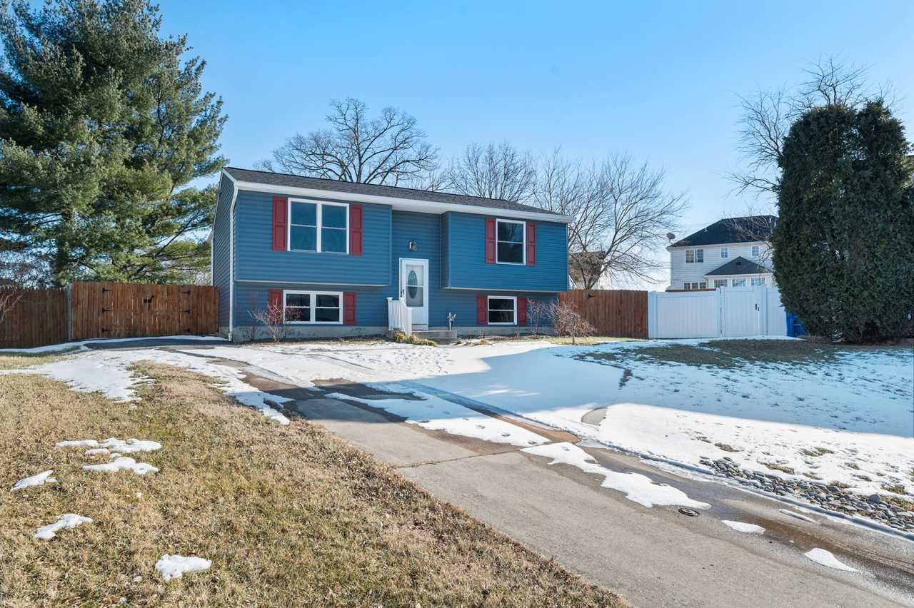 Charming 3BR, 2BA Home in Scotts Haven