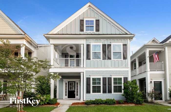 413 Forsythia Avenue