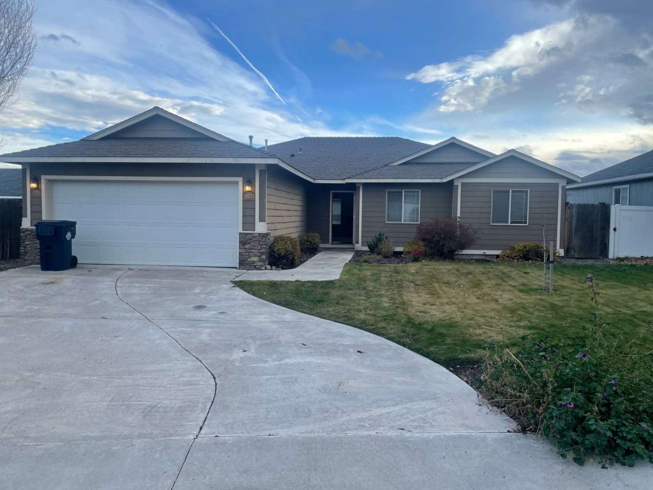 COMING SOON! SPACIOUS, LOVELY BEND HOME! GREAT LAYOUT!