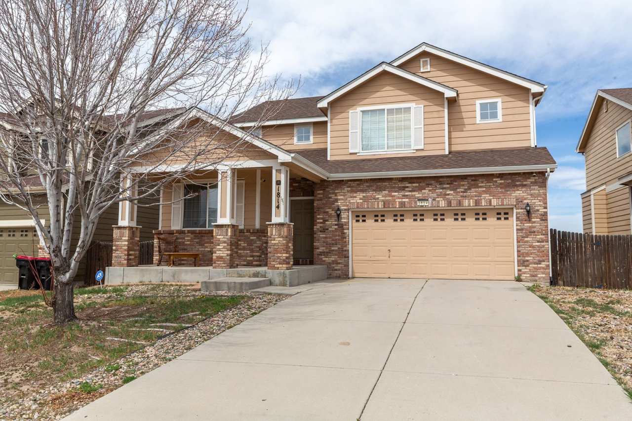 Single Family House for Rent - Claremont Ranch, Colorado