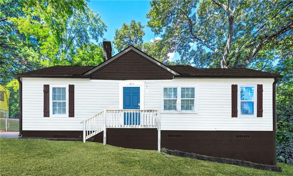 1673 Oak Knoll Circle SE