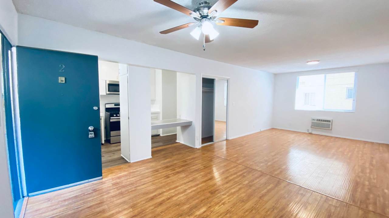7351 Variel Ave.