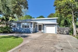 270 NE Beachview Drive