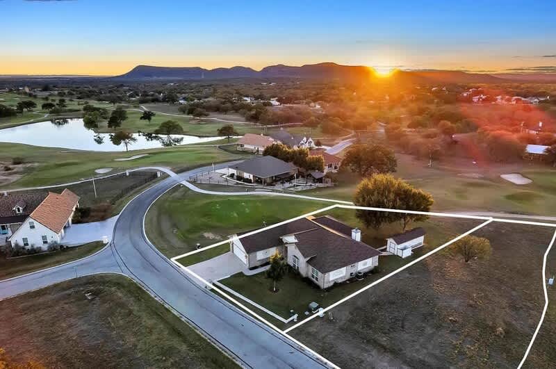 114 Friend's Wood Avenue