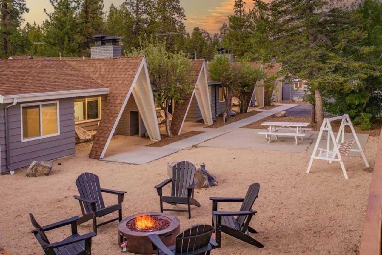 Cozy, Fully Furnished, Two Bedroom Rental- Minutes Away from the Big Bear Lake Front!