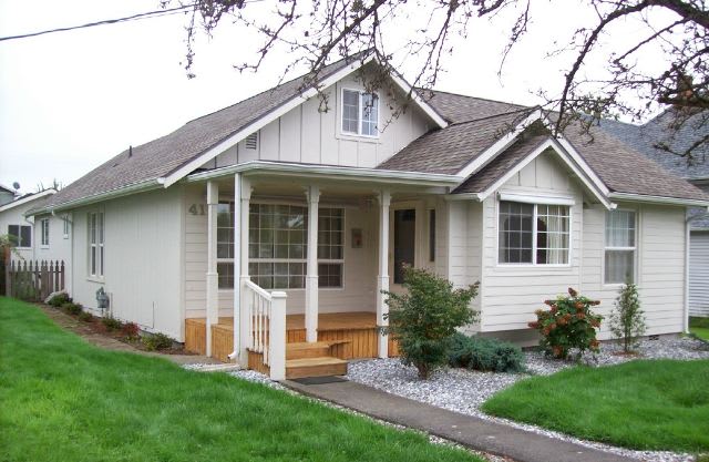 STATUS:RENTED-| R122 | $1795