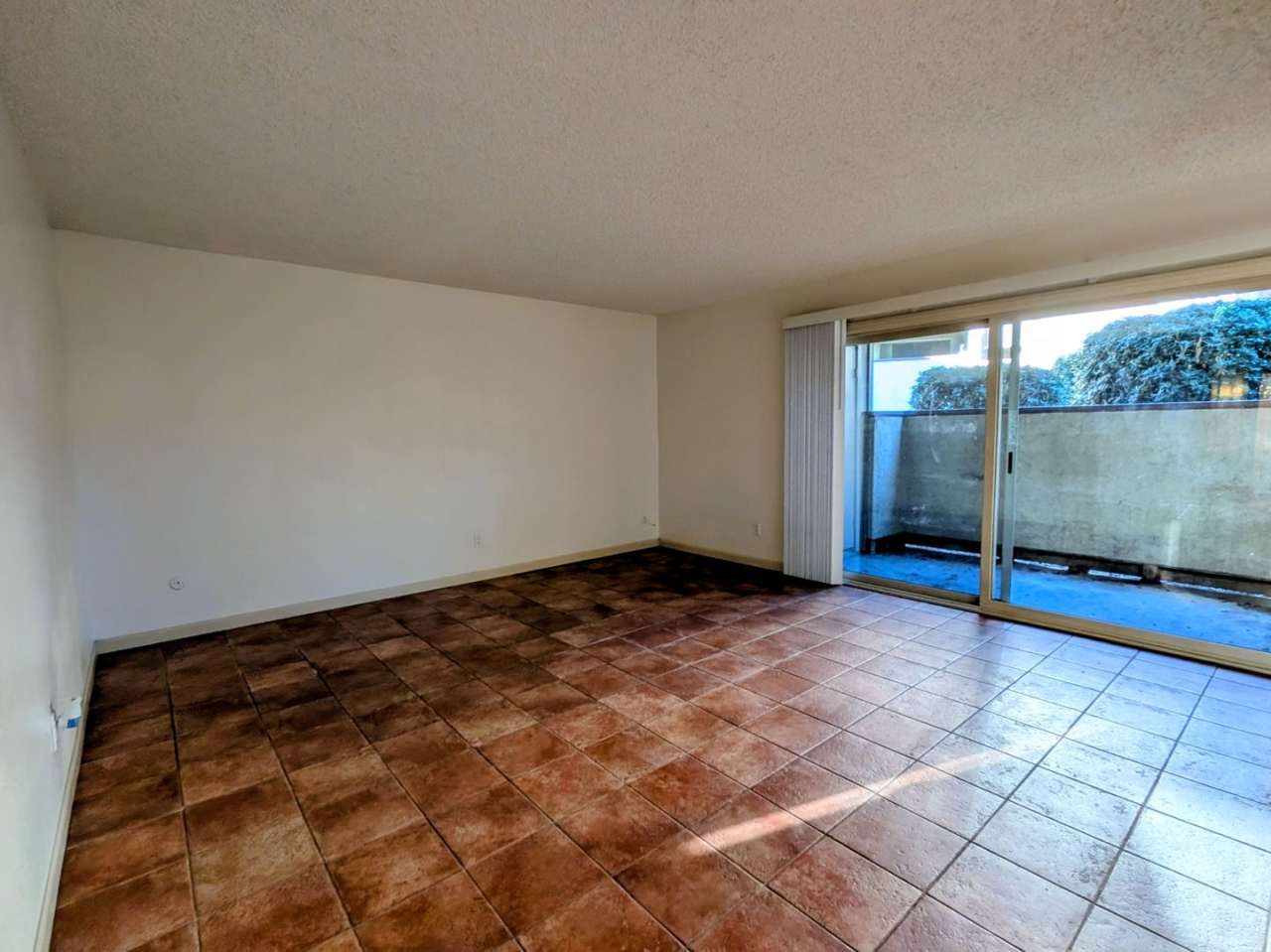 Bright and Charming 3 Bedroom 2 Bath Condo with Patio and A/C!