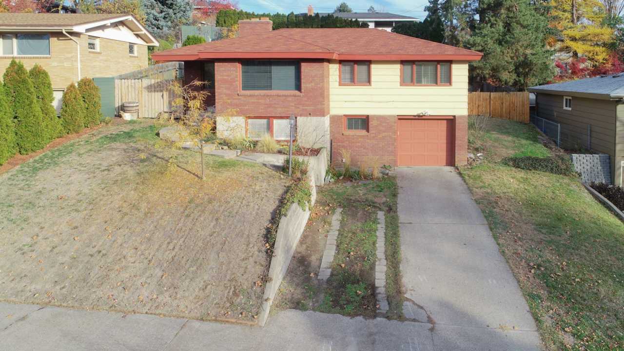 ***MOVE IN SPECIAL 1/2 OFF FIRST FULL MONTH'S RENT*** 3 Bed 1.5 Bath Home in Shadle neighborhood Updated hard wood floors Look!