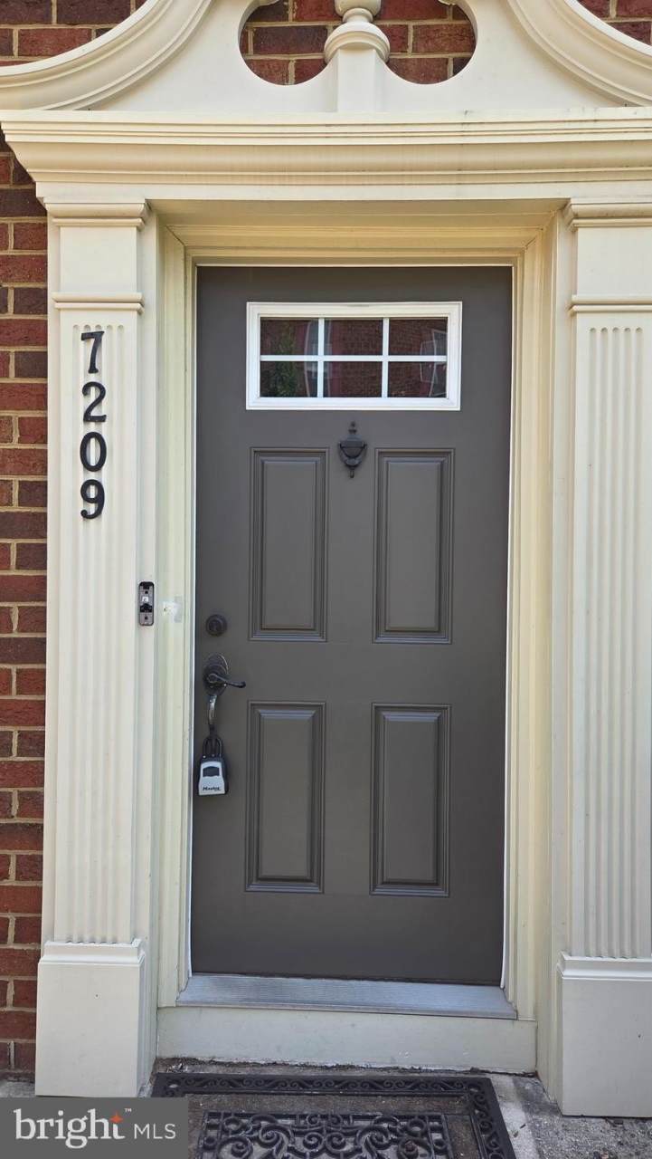 7209 STRAWBERRY FIELDS Way