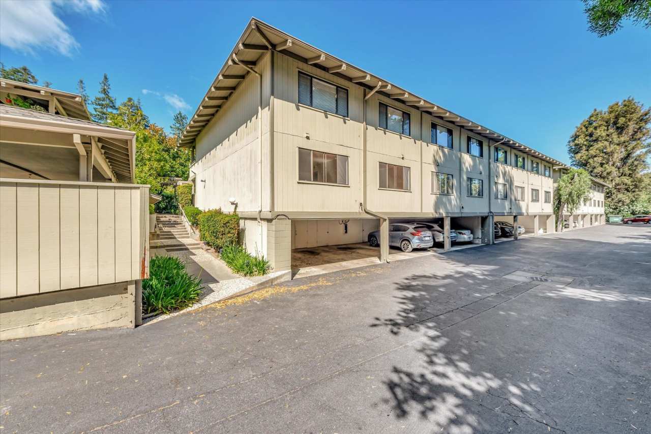 Hidden Gem at Saratoga Creekside – End Unit with Yard