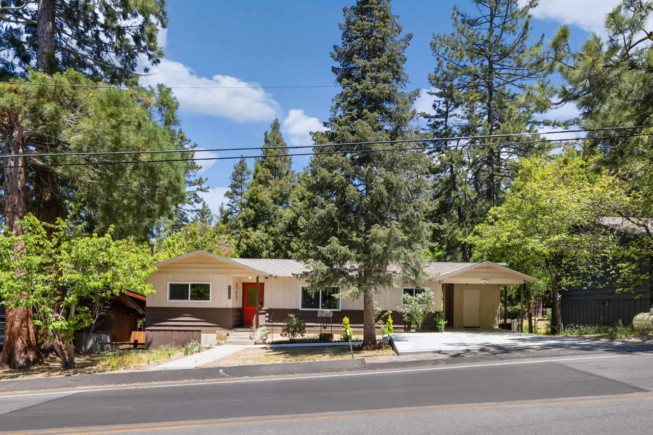 54700 S Circle Drive