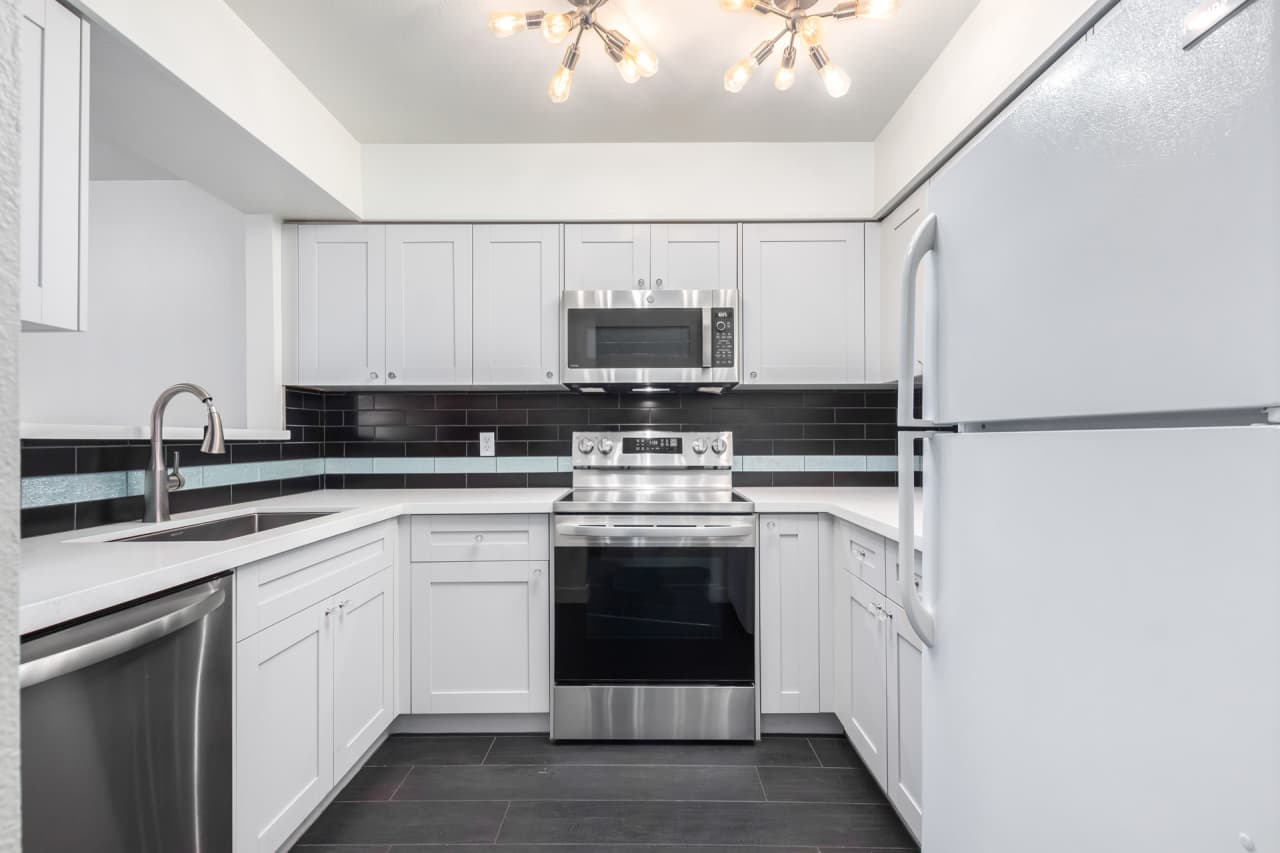 813 S Casitas Dr Apt A