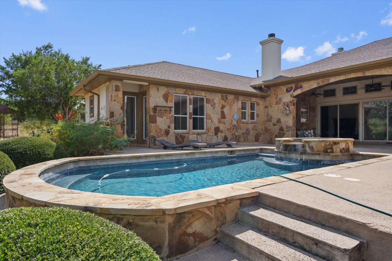 15086 Barrie Dr, Austin, Texas 78734