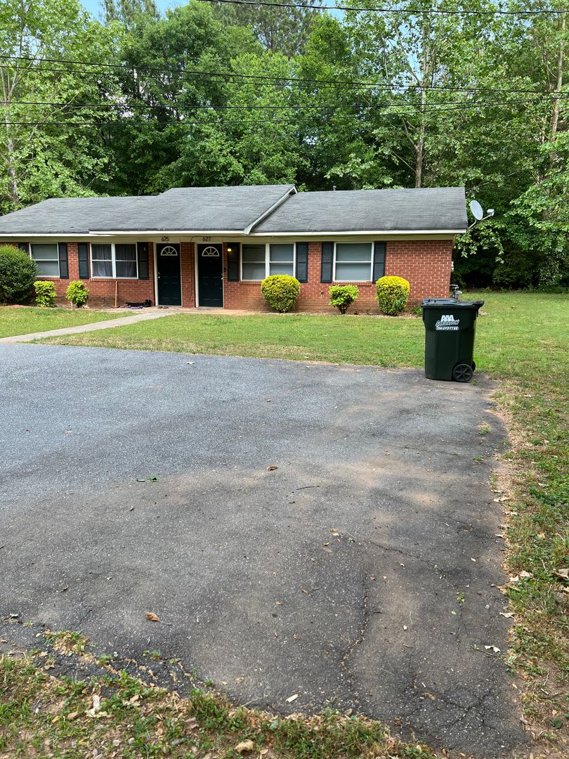 Duplex in Residential Eastside Area