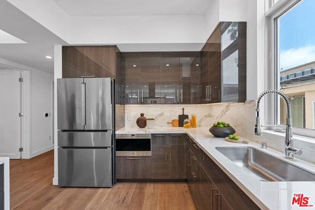 250 North Crescent Drive