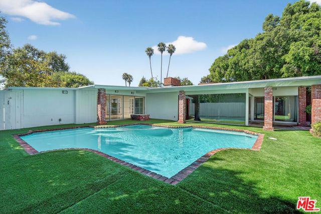 2042 Linda Flora Drive