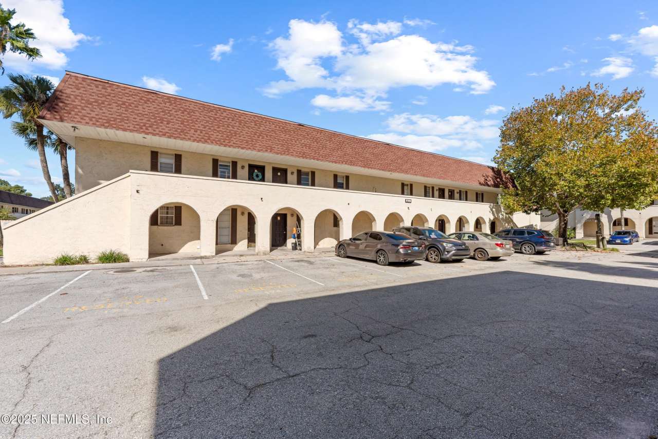 7341 EL OCHO Road unit: 6