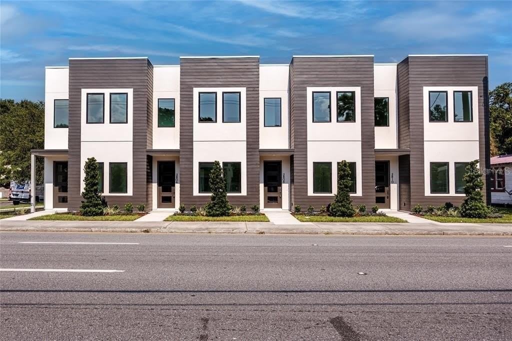 2806 N FLORIDA AVENUE