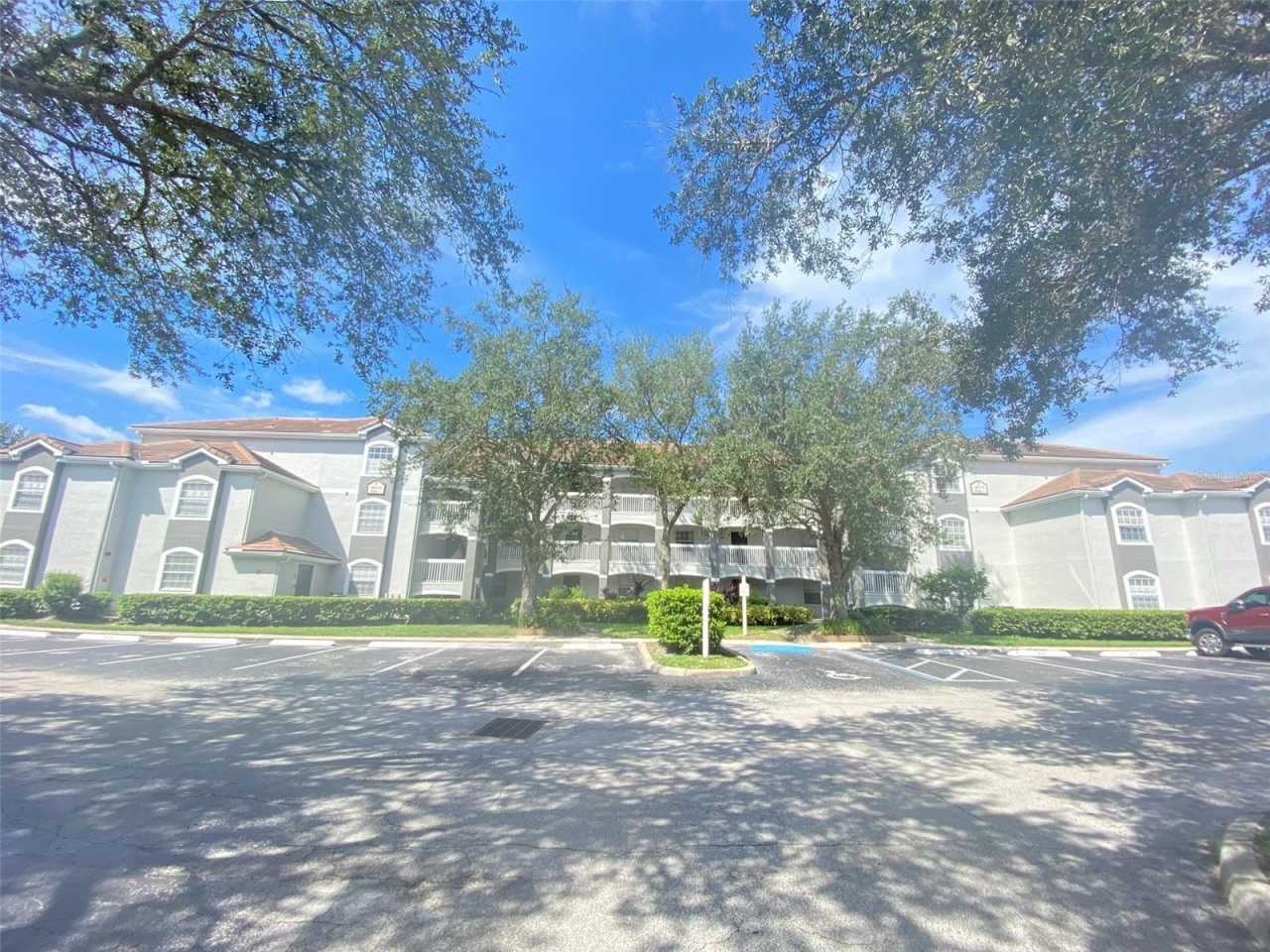 13917 FAIRWAY ISLAND DRIVE