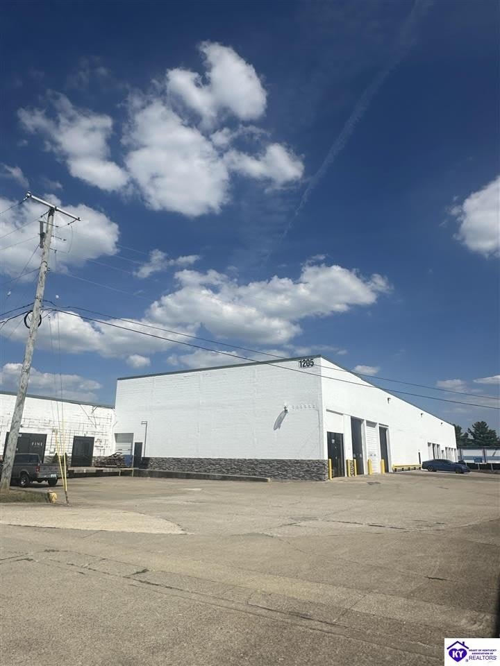 1205 N Dixie Highway