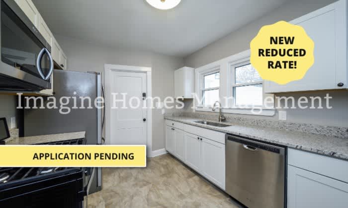 2176 Glenbury Avenue