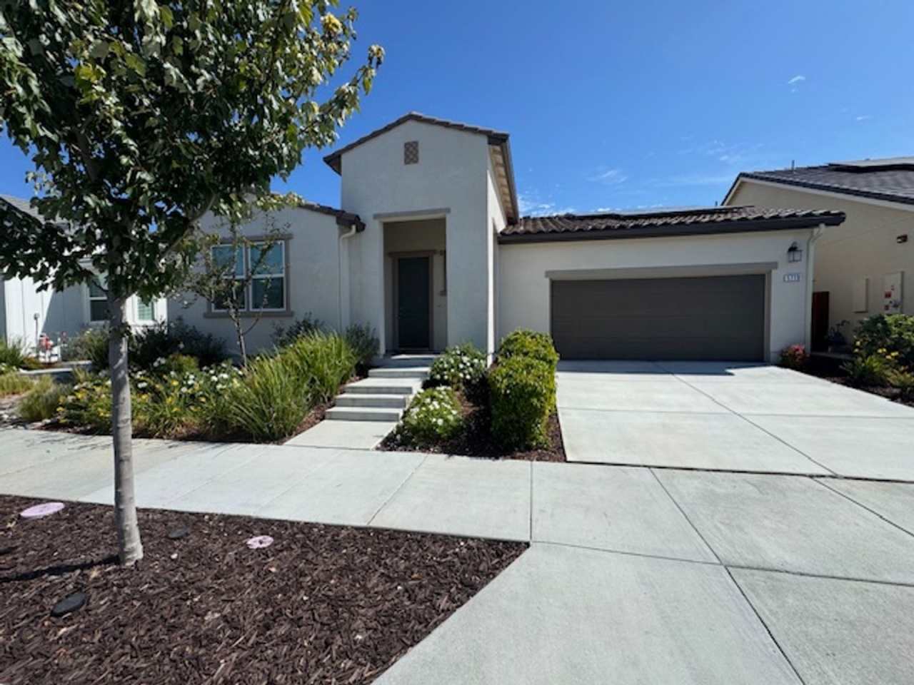 Beautiful, Single Story 3 Bedroom Home in K Section Available Now!