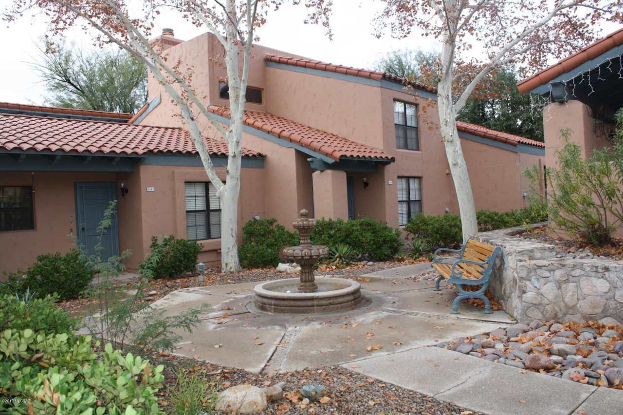 5336 N Calle Del Rocio