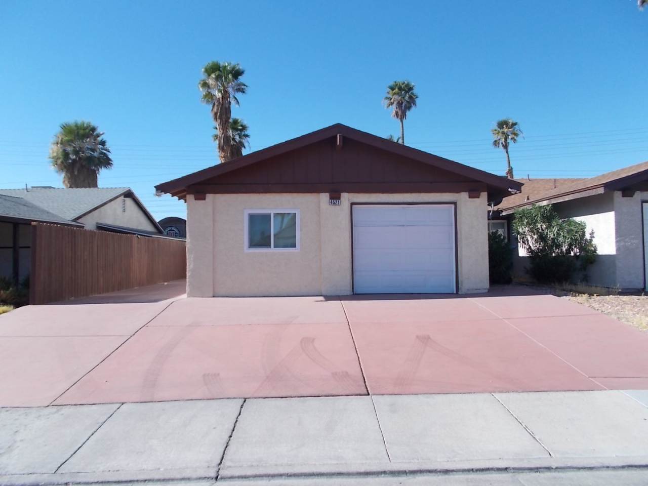 Beautifully Updated 3-Bedroom with an Entertainer’s Backyard