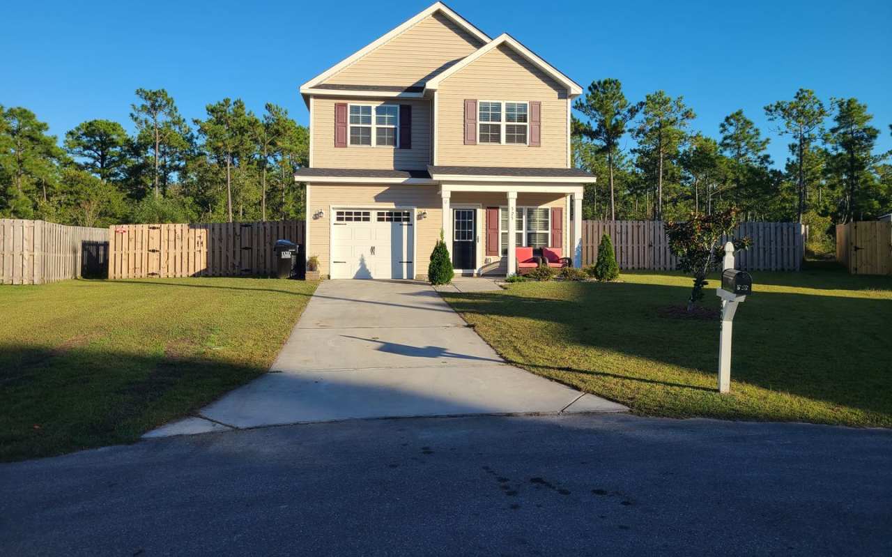 3 Bedroom, 2.5 bath home - Sneads Ferry - Everetts Creek Community
