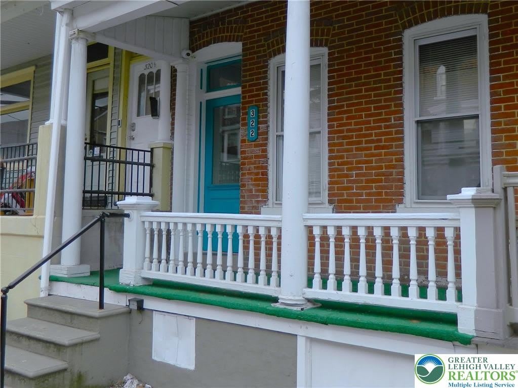 322 N Franklin Street unit: 2 / Second Floor