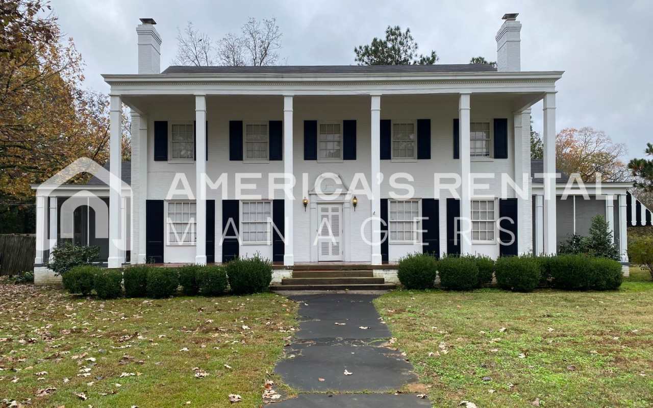 Great Duplex Available for Rent in Montgomery!! Available NOW!