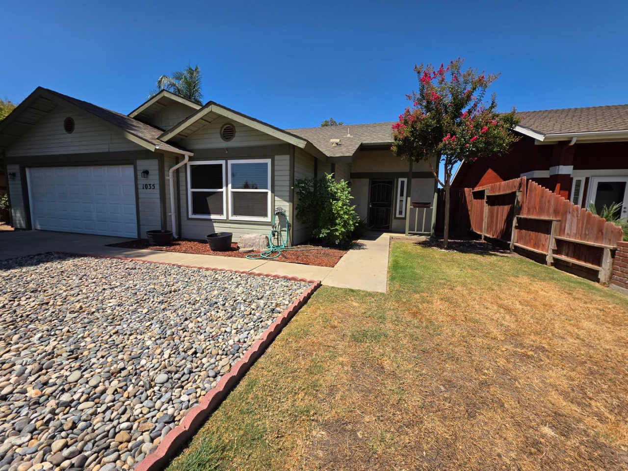 3 Bedroom 2 Bathroom in SE Visalia