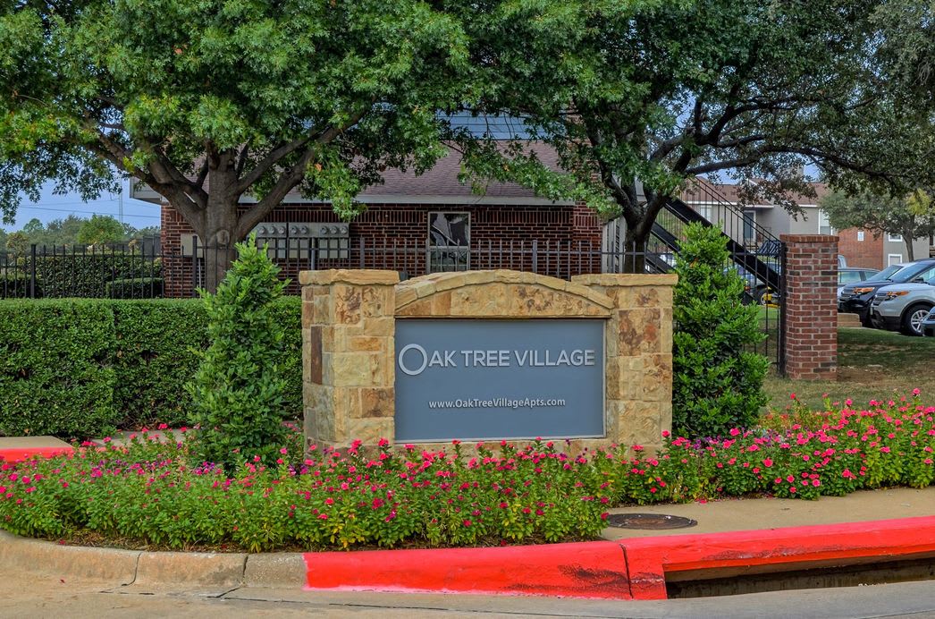 Oak Tree Village