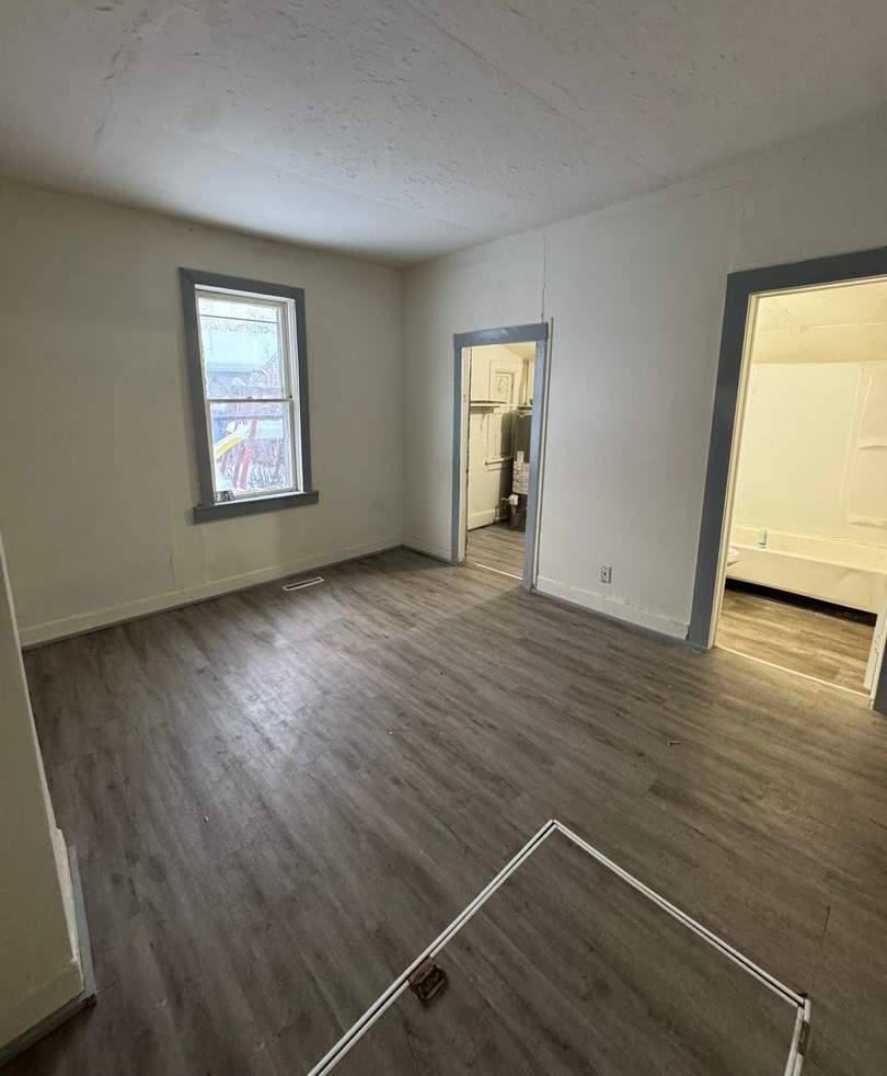 2 Bed/ 1 Bath Apartment!