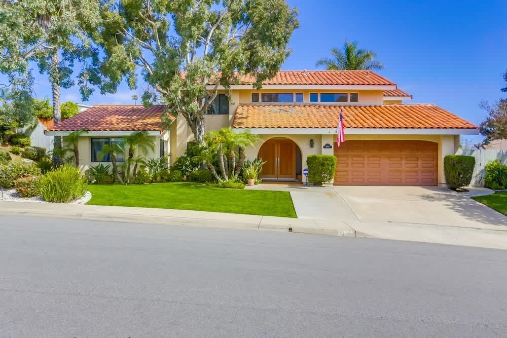 Beautiful La Jolla Alta Home! 50% off First Month's Rent Move in Promotion!