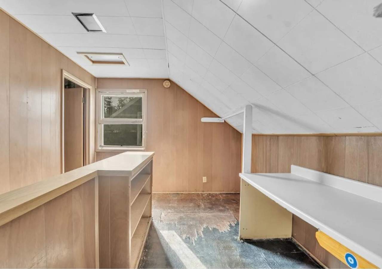 Charming Move-In Ready Home in a Quiet Milwaukee Neighborhood