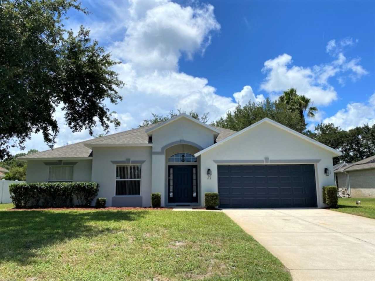 Beautiful 3 Bedroom Home in Ormond Beach!