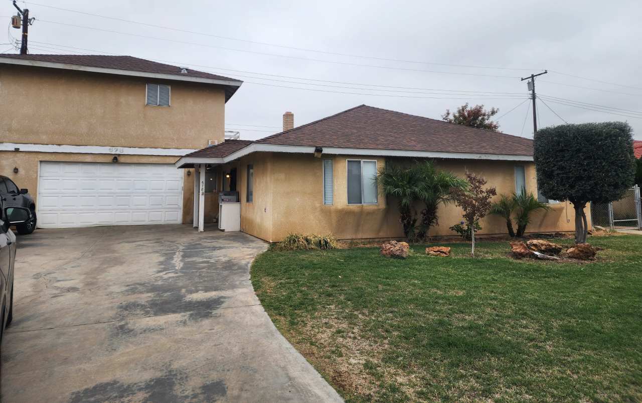 678 West Henderson Avenue - 1