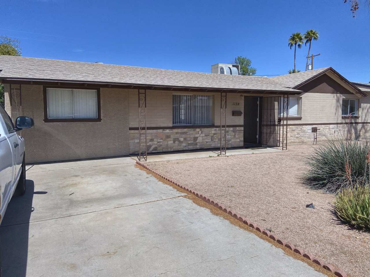 LARGE 4BR/2BA HOUSE FOR RENT