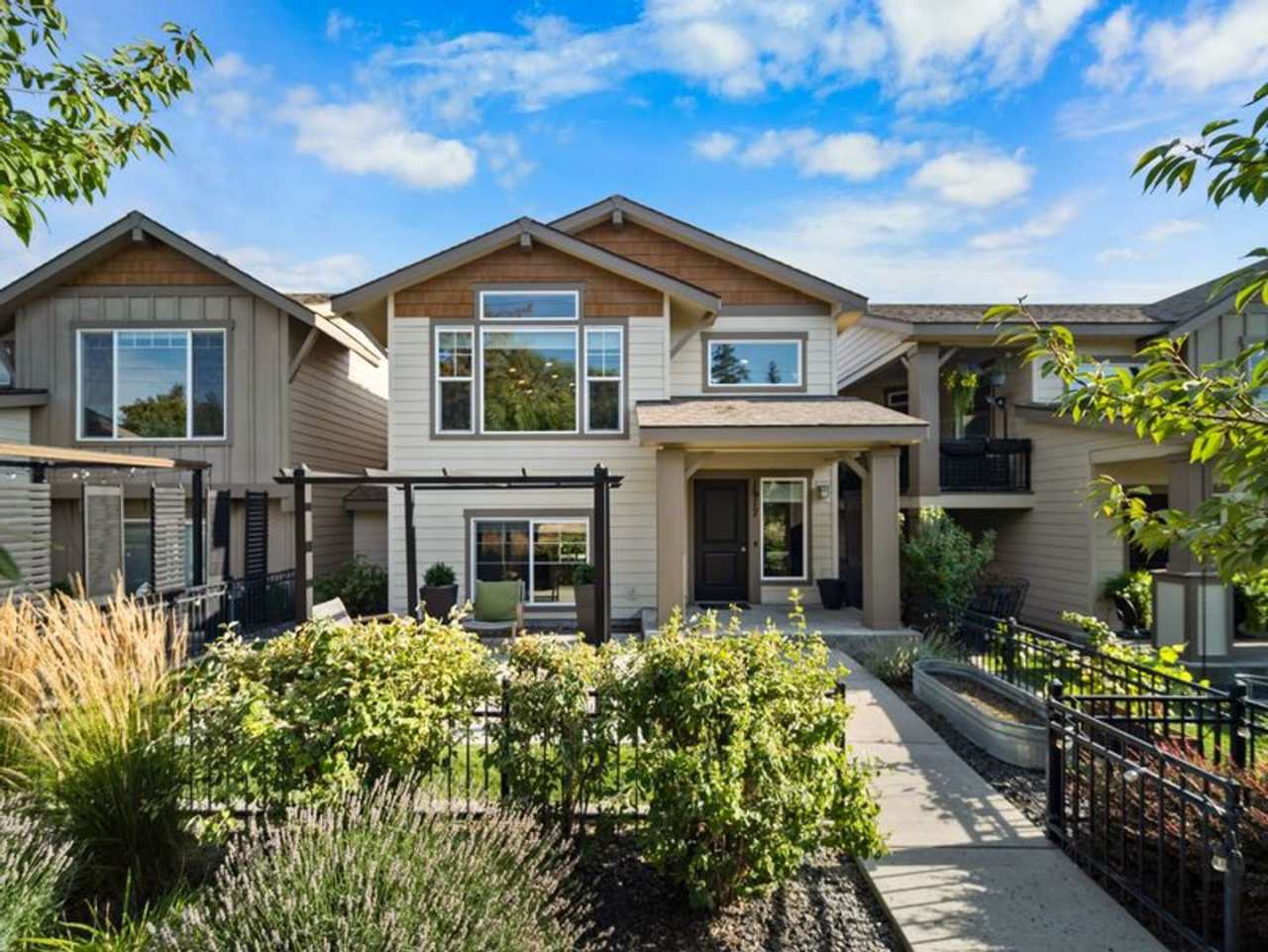 Desirable Kendall Yards Townhouse – Modern Living Near Downtown Spokane (Furnished)