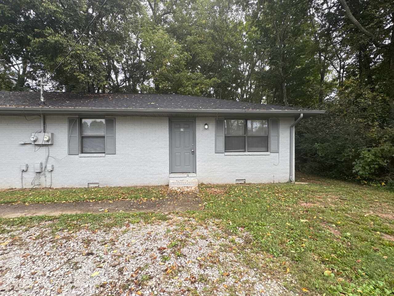 Spacious  Freshly Renovated 2 Bedroom Duplex in Manchester!