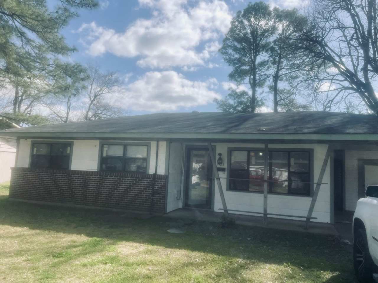 3 Bedroom/1 Bath - Move/In Ready