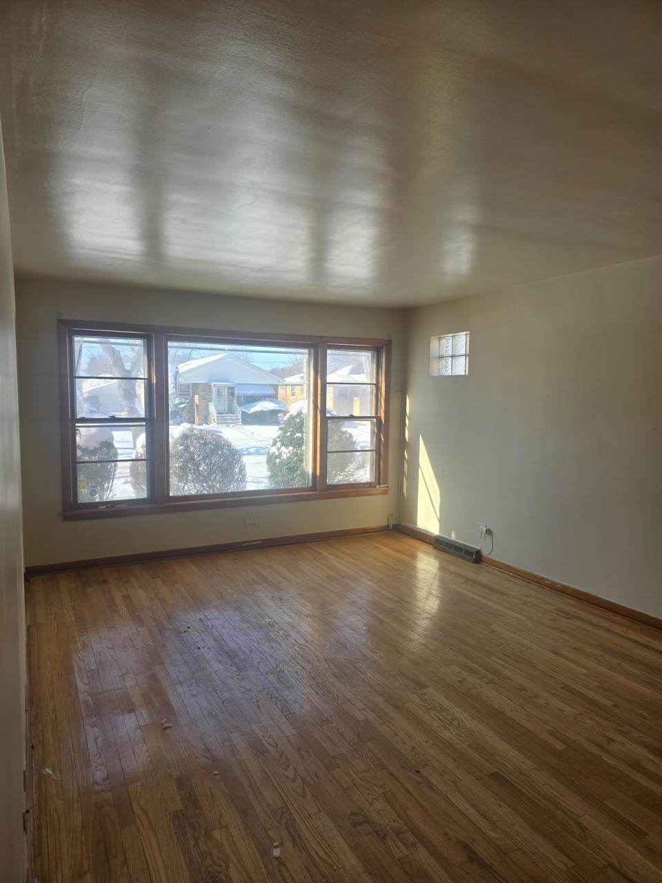 15639 Ingleside Avenue