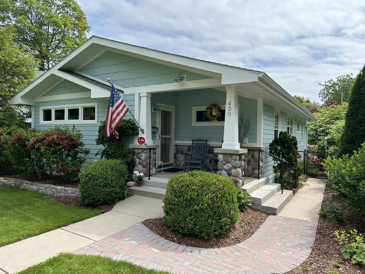 430 North Elmwood Avenue